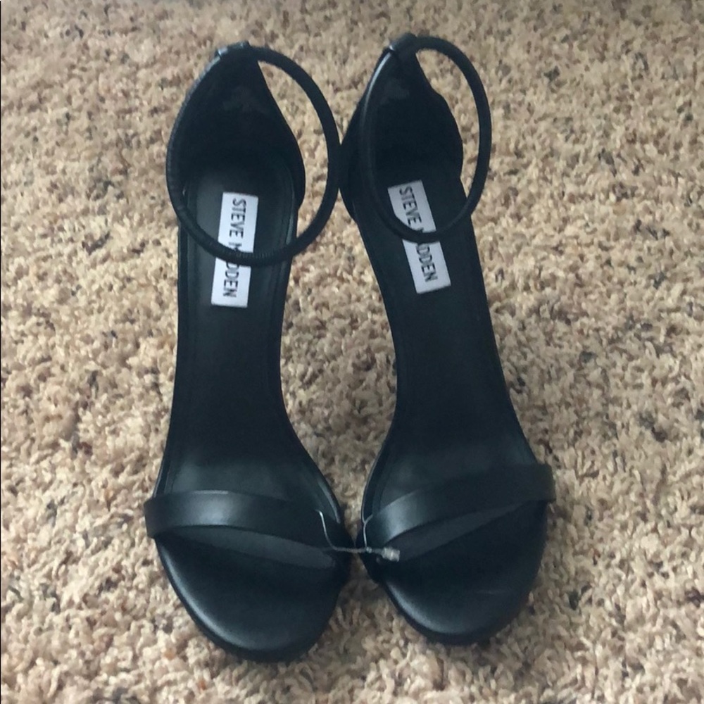 Steve Madden Soph Sandal 4” Heel Strap Black 8 NWT
